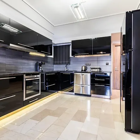 Kallithea Three-bedroom Apartment *